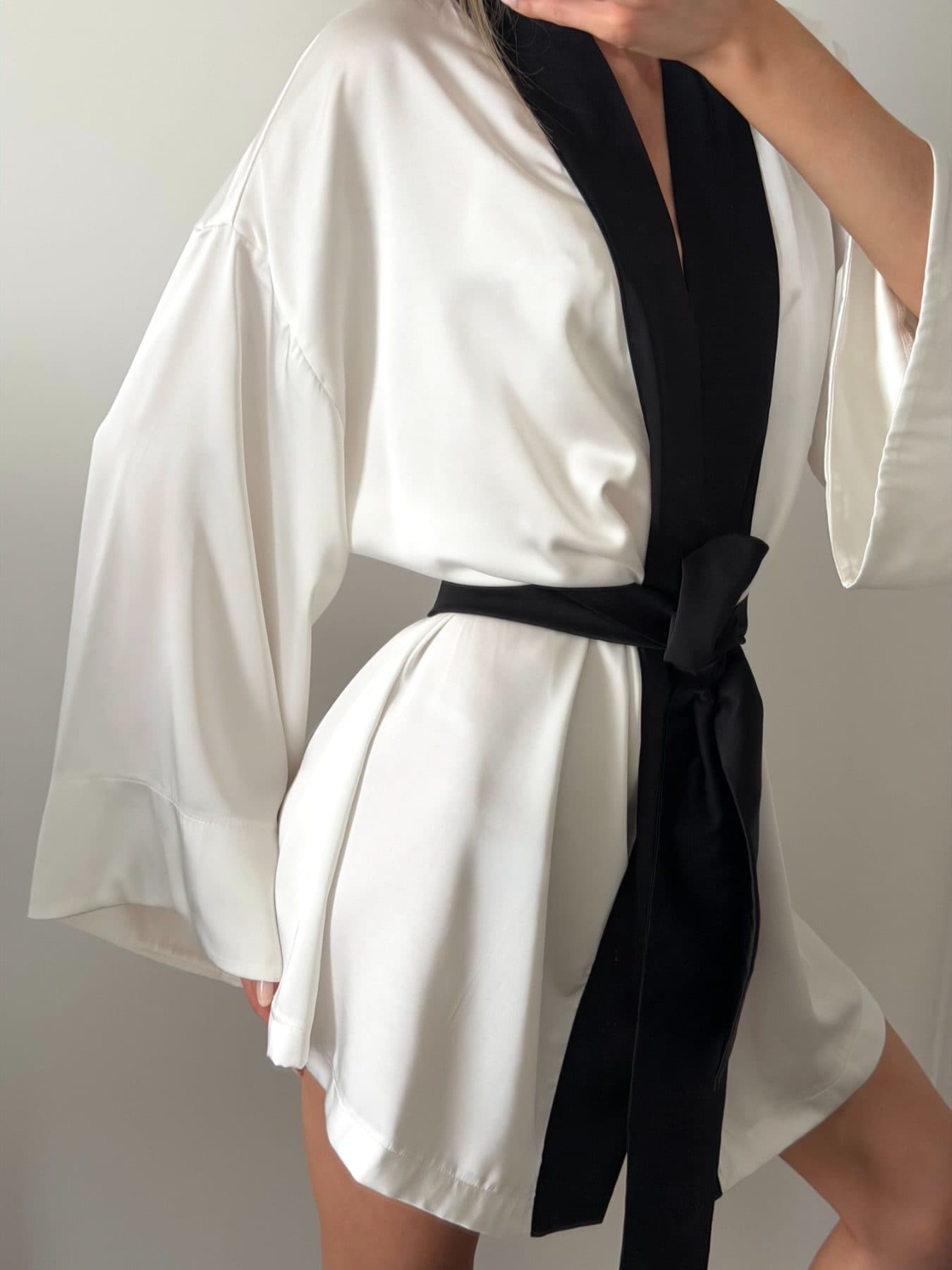 KIMONO BLAIR WHITE BLACK